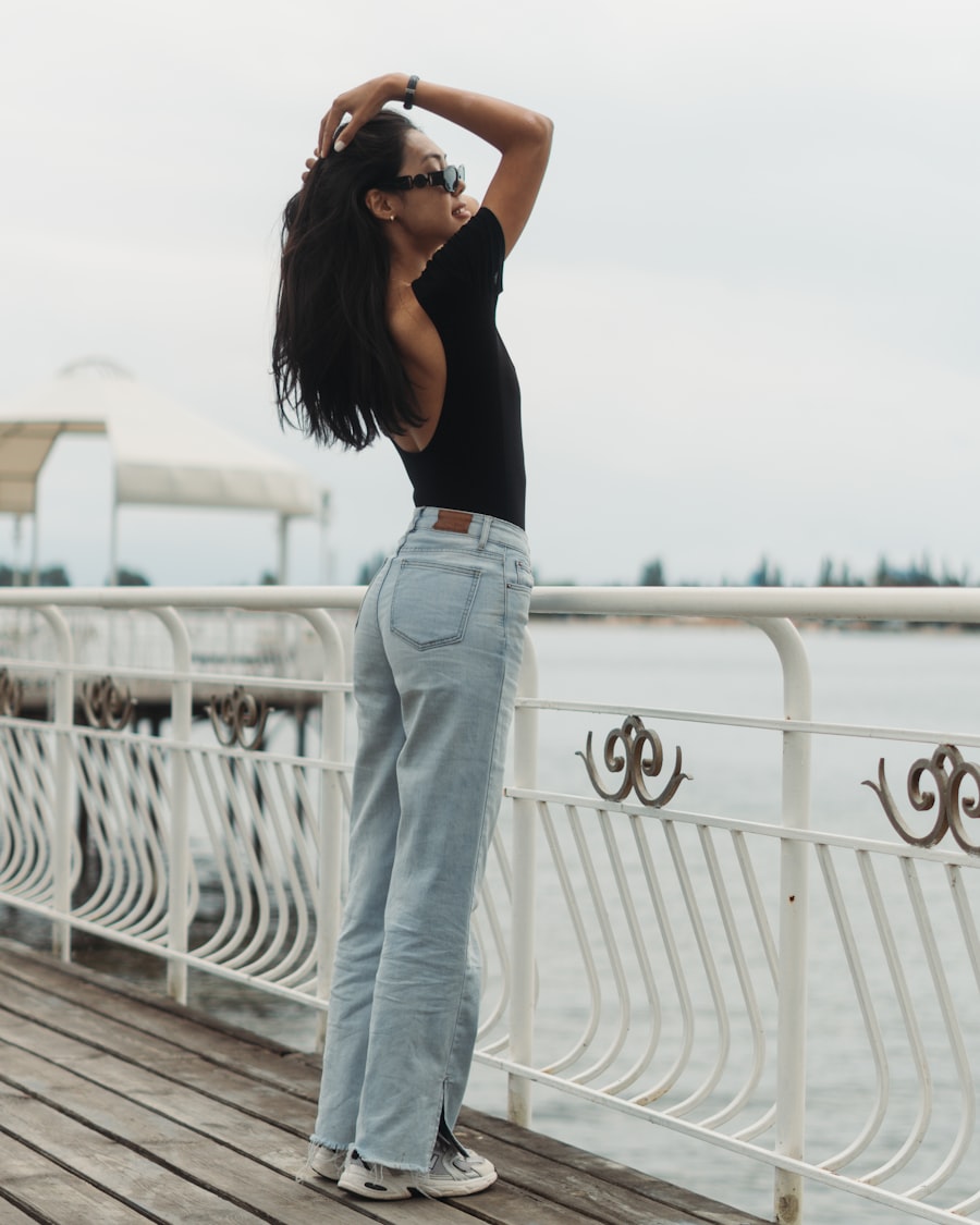 Wide-Leg Jeans
